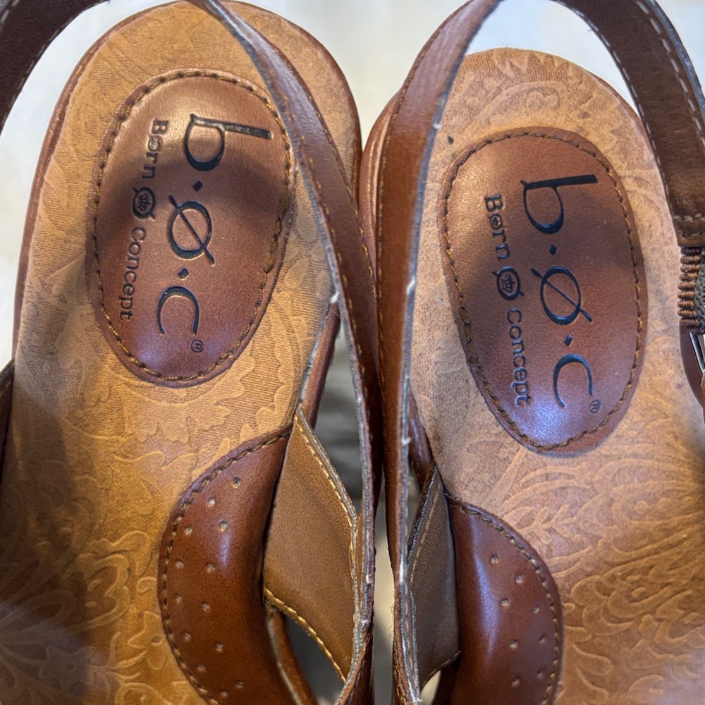 B.O.C. Brown Leather Wedge Sandals - Women- size 6 - Picture 8 of 8